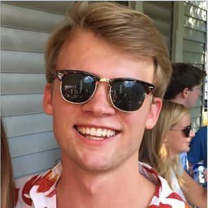 Meet your Posher, Zac